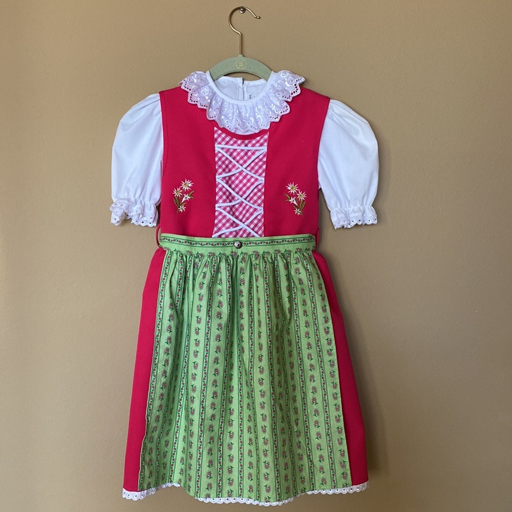 3 piece Traditional Austrian dress, Dirndl will fit US Girl Sz 6-8